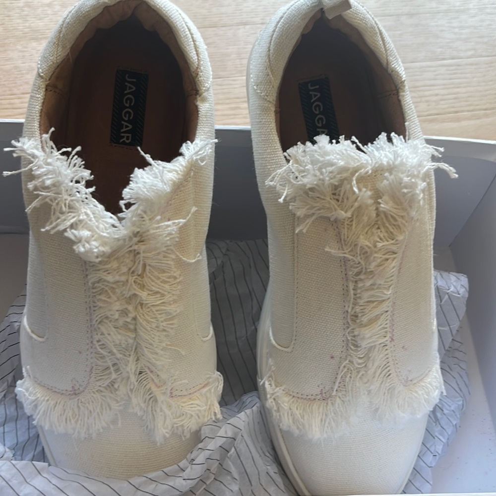 Brand new! Jaggar footwear slide on sneakers! FREE SHIPPING